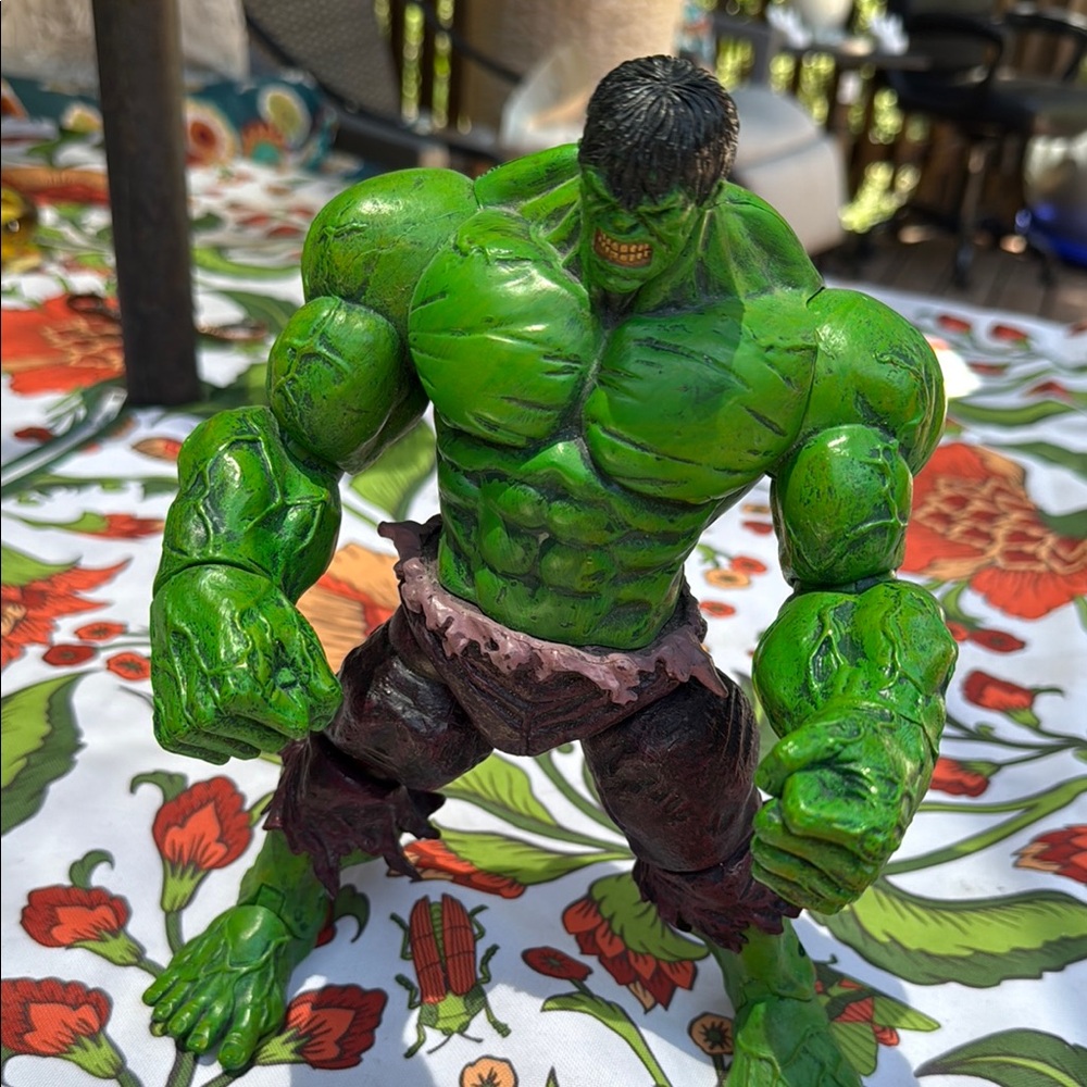 The Incredible Hulk Collectible Figure